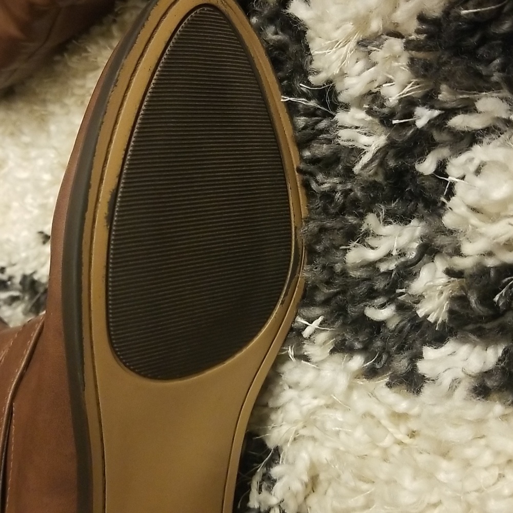 Boots - Picture 5 of 8